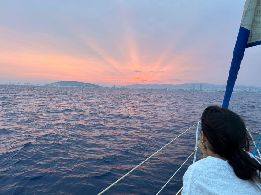Barcelona: Sunset Sailboat Cruise with Drinks and Snacks - One Hour Afloat: What You’ll See as the Light Changes