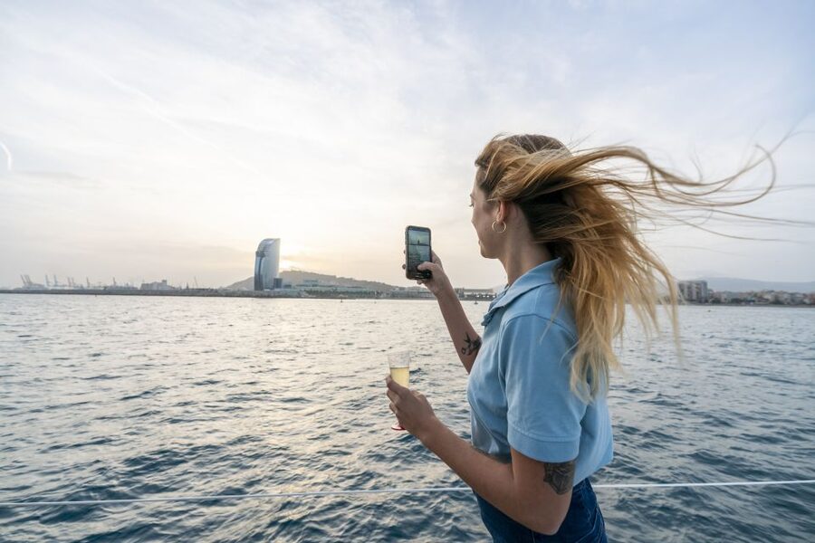 Barcelona Sunset Sailing with Gin Tonic Workshop Option - Drinks, snacks, and the little details that make value feel real