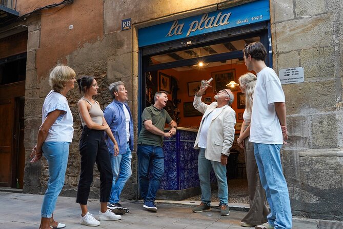 Barcelona Tapas and Wine Experience Small-Group Walking Tour - Guides like Dasha and Filipe are the secret ingredient