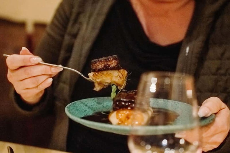Barcelona: Tapas & Wine Tour in Born & Gothic Quarter - Key things to know before you go
