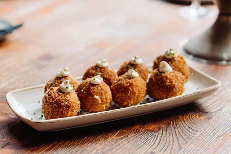 Barcelona: Tapas & Wine Tour in Born & Gothic Quarter - Price and what you really get for $123 per person