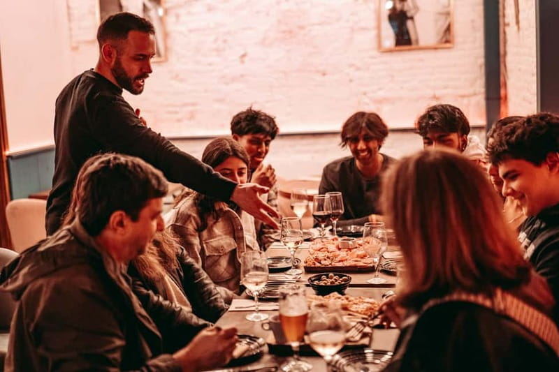 Barcelona: Tipsy Tapas & History Tour in the Gothic Quarter - Key things I’d circle before you go