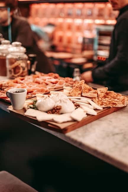 Barcelona: Tipsy Tapas & History Tour in the Gothic Quarter - Why this Gothic Quarter tapas walk feels different from a bar crawl