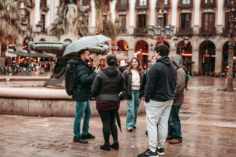 Barcelona: Tipsy Tapas & History Tour in the Gothic Quarter - Drink pairings you will actually care about: cava, red wine, and vermouth