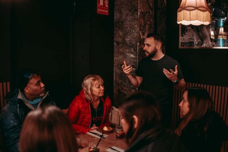 Barcelona: Tipsy Tapas & History Tour in the Gothic Quarter - Who should book this, and who should think twice