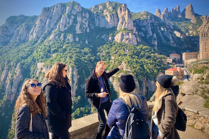 Barcelona to Montserrat Monastery: Tour, Transfers & Basilica - 9:00 Departure And The Ride North: How The Day Starts