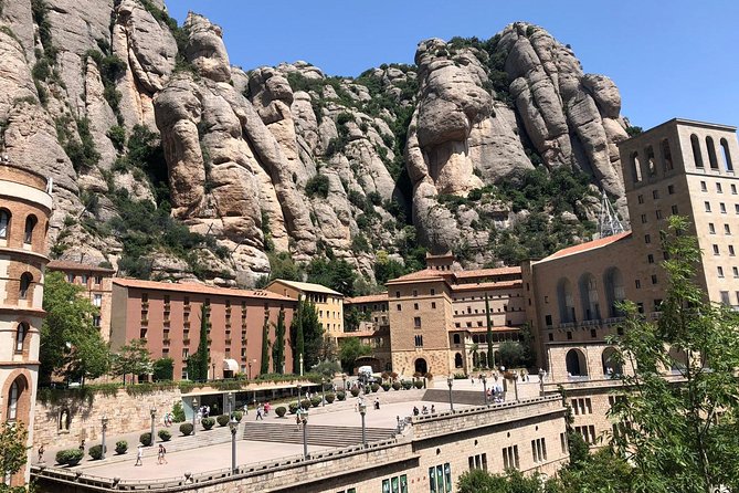 Barcelona to Montserrat Monastery: Tour, Transfers & Basilica - Abadia de Montserrat: Your 3-Hour Window In The Mountains