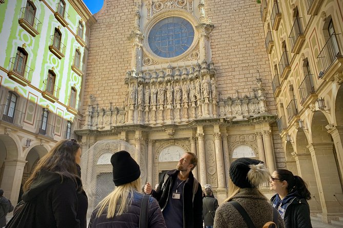 Barcelona to Montserrat Monastery: Tour, Transfers & Basilica - Funicular, Parking, And Timing: How To Avoid The Day Getting Squeezed