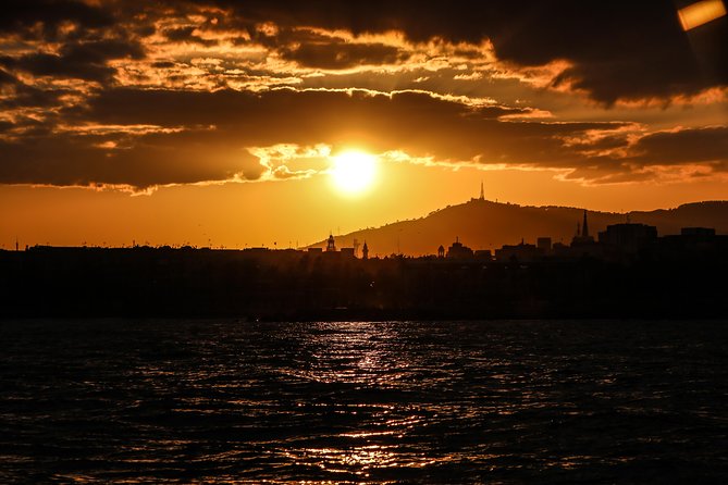 Barcelona Unique Sunset Sailing Experience with Tapas & Open Bar - Platja de la Nova Icaria: the coastline moment that keeps it real
