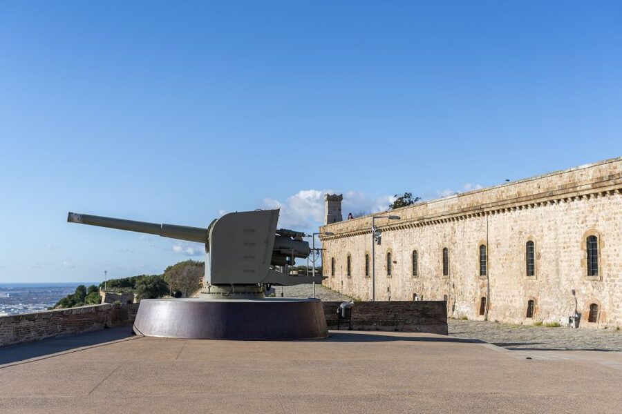 Barcelona: Walking tour with Montjuic Castle & Cable Car - Raval District and the Cat Statue by Botero: the more human Barcelona