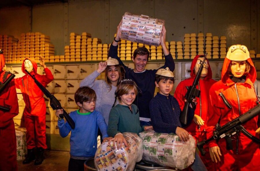 Barcelona: Wax Museum Entry Ticket - Price and logistics: is $25 per person a good deal?