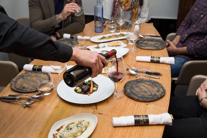 Barcelona Wine and Gourmet Tapas Tour - How a max-10 group changes the whole feel, especially if you are solo