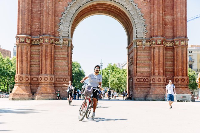Barcelona: Wonders of Gaudi Bike Tour - Modernista details you’ll actually start to notice