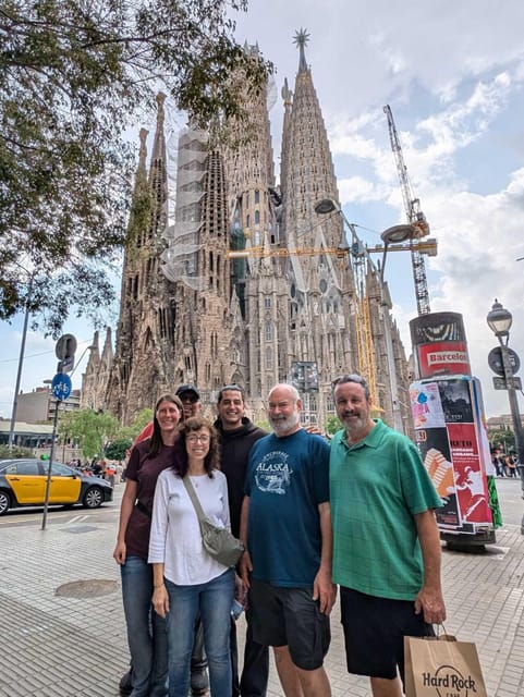 Best of Barcelona: Sagrada Familia & Park Guell with Pickup - Pacing, Comfort, and What to Bring for a Long Gaudí Day