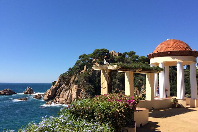 Costa Brava & Medieval Village Tour with Lunch - The included lunch in the countryside, sangria with the meal