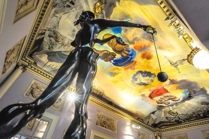 Dali Museum, House & Cadaques Small Group Tour from Barcelona - The Dalí Theatre-Museum in Figueres: Where the Whole Day Starts