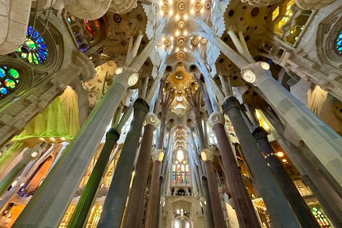 Fast Track: Sagrada Familia Guided Tour - Key highlights that matter before you go