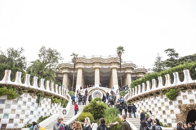 Fast Track Sagrada Familia & Park Guell the best of Gaudí - Price, pacing, and language: the stuff that decides value