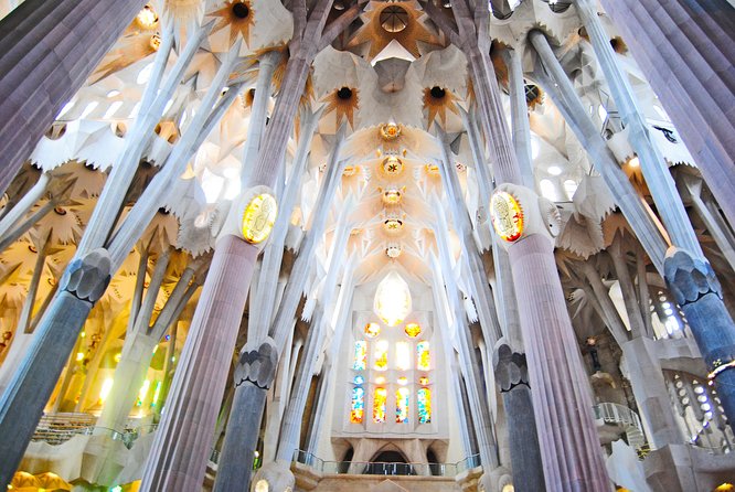 Fast Track Sagrada Familia & Park Guell the best of Gaudí - Should you book the Best of Gaudi with fast track access?