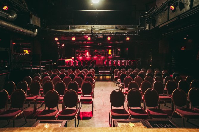 Flamenco Show Ticket at Theatre Barcelona City Hall - What happens on stage: vocals, guitar, percussion, and taconeo
