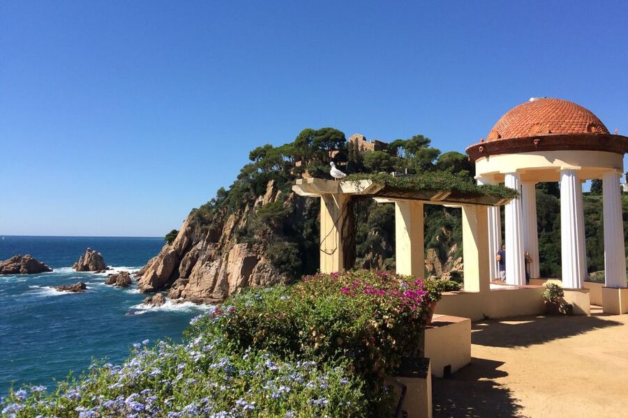 From Barcelona: Costa Brava Day Tour with Lunch - Getting out of Barcelona, and into the Costa Brava mood fast