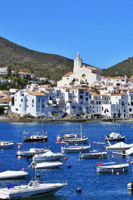 From Barcelona: Dalí Triangle and Cadaques Tour - Getting out of Barcelona: timing, van comfort, and motion sickness