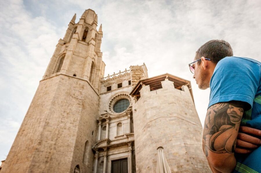 From Barcelona: Girona and Costa Brava Day Tour - Lunch by the sea: what’s included and what you’ll plan
