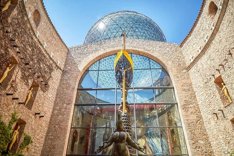 From Barcelona: Girona and Dalí Museum Small-group Day Tour - Using your 1.5-hour Girona break without losing the thread