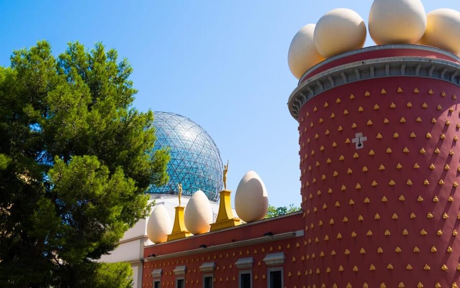 From Barcelona: Girona, Figueres, Dalí Museum, and Cadaqués - Meeting at Plaça dAnna Lizaran and Settling Into the Coach