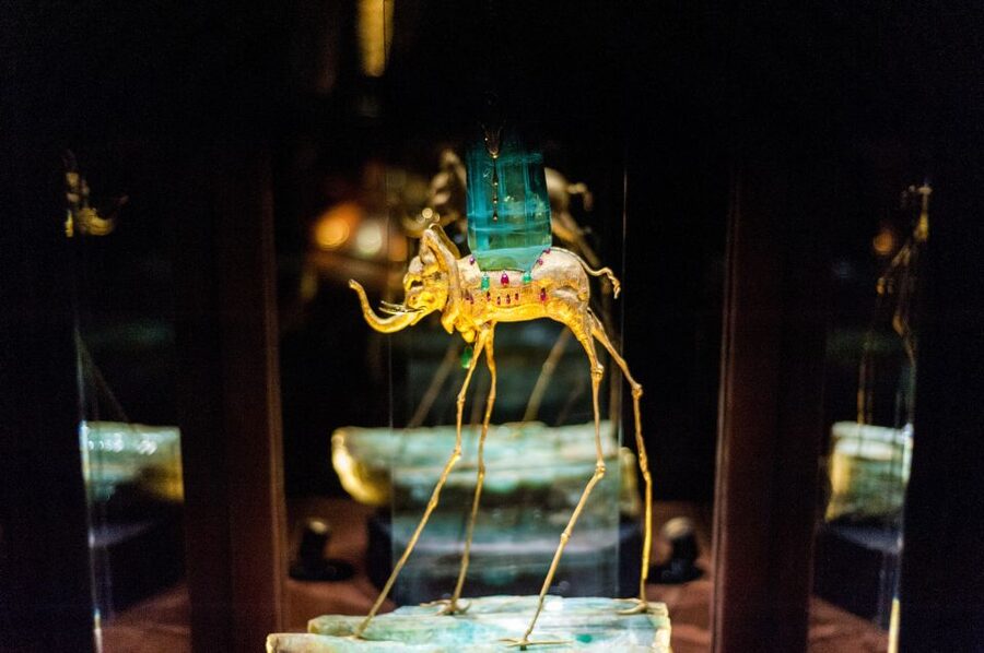 From Barcelona: Girona Guided Tour & Dalí Museum in Figueres - Value for $85: what you get, what you pay separately