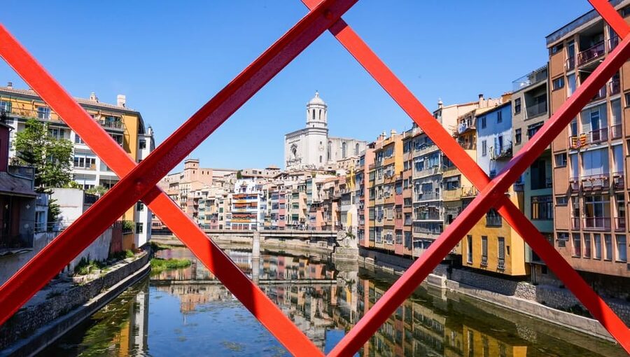 From Barcelona: Girona Guided Tour & Dalí Museum in Figueres - Girona Cathedral, the Jewish Quarter, and medieval walls on foot