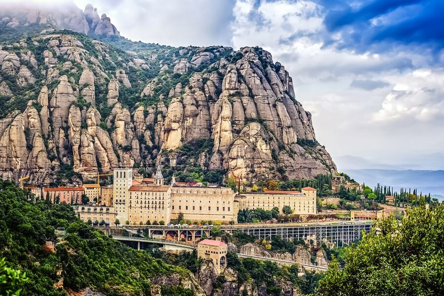 From Barcelona: Montserrat Day Trip with Optional Tickets - Basilica Visit and La Moreneta: The Moment Most People Remember