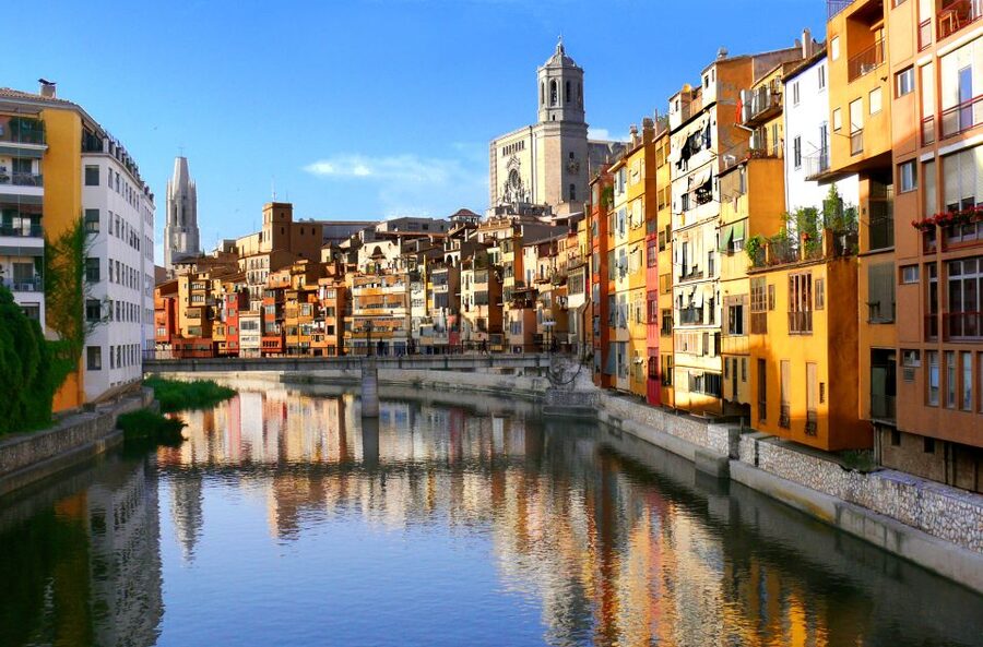From Barcelona: Private Girona and Costa Brava Guided Tour - Girona on Foot, Including the Jewish Quarter, Cathedral, and Onyar River Houses
