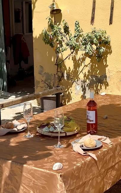 From Barcelona: PRIVATE Horseback Ride + Tapas + Wine Picnic - The 10:00 AM pickup and timing: how the day actually flows