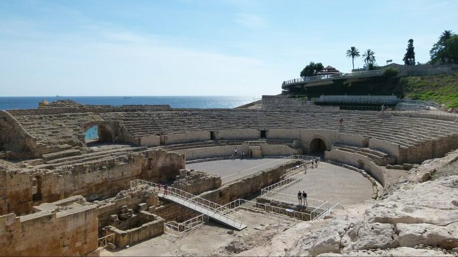 From Barcelona: Tarragona & Sitges Full Day Tour with Pickup - Quiet Corner, Music in Public, and a Slower Coastal Moment