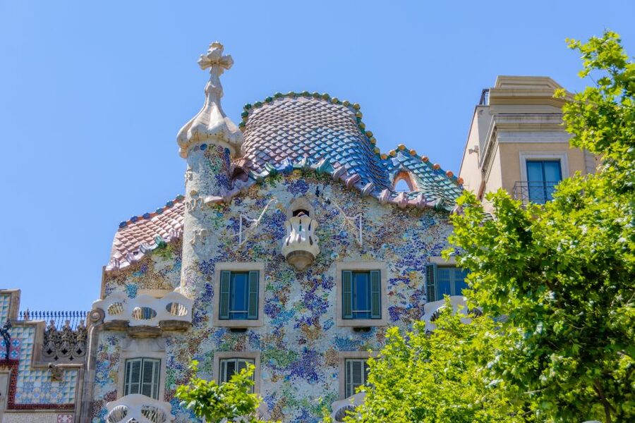 From Costa Brava: Barcelona and Antoni Gaudí's Work Bus Tour - Why This Gaudí Bus Tour Works From the Costa Brava
