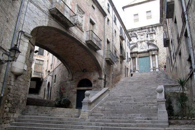 Game Of Thrones Walking Tour in Girona - Cathedral of Santa Maria and the German Headquarters: where battle scenes live in stone