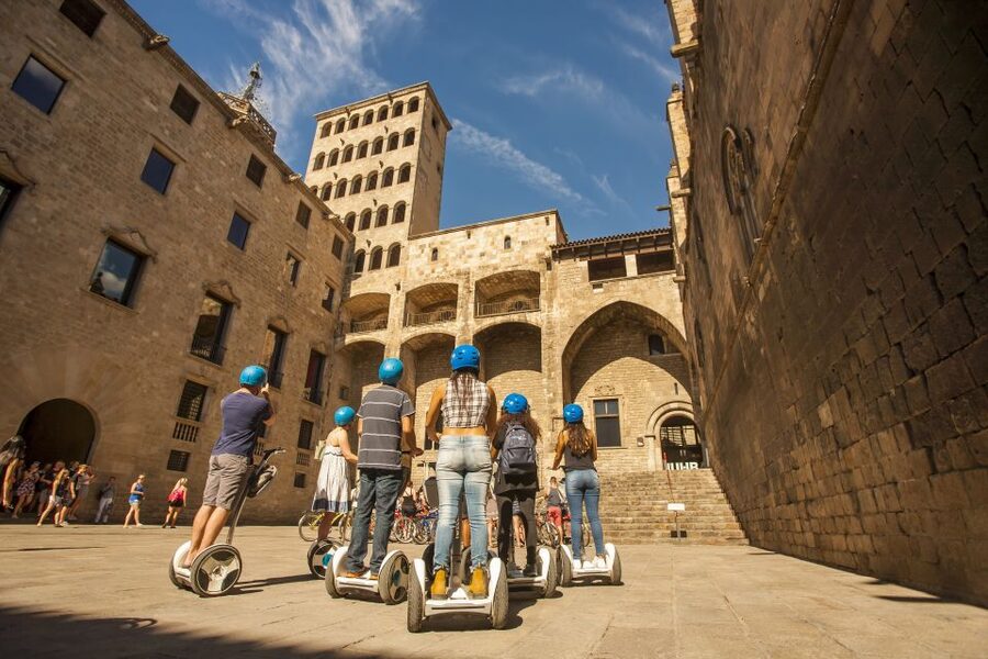 Gaudi's Barcelona 2-Hour Segway Tour with a Live Guide - Sagrada Família viewpoint time: seeing the unfinished towers up close
