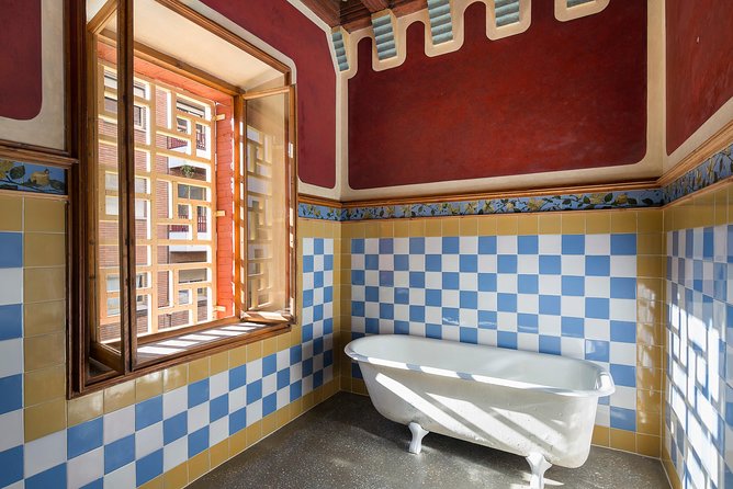 Gaudi´s Casa Vicens Skip the Line Ticket with Audioguide - Why Casa Vicens feels different: built for a garden life