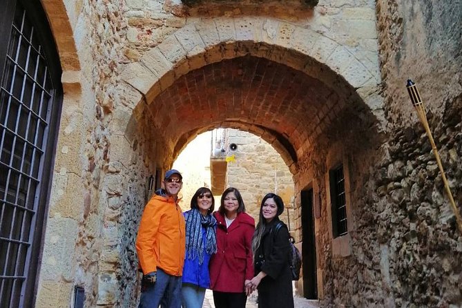 Girona & Dali Museum Small Group Tour with Pick-up from Barcelona - Figueres Setup: The Town That Feels Like a Scene