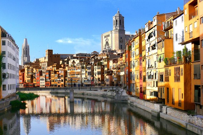Girona & Dali Museum Small Group Tour with Pick-up from Barcelona - Onyar River Break: Short, Scenic, and Worth the Cameras