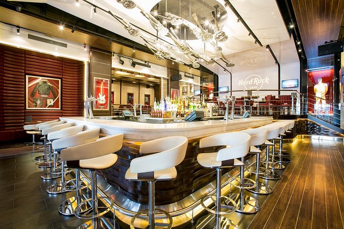 Hard Rock Cafe Barcelona with Set Lunch or Dinner - Priority Seating and the 2-Hour Rhythm