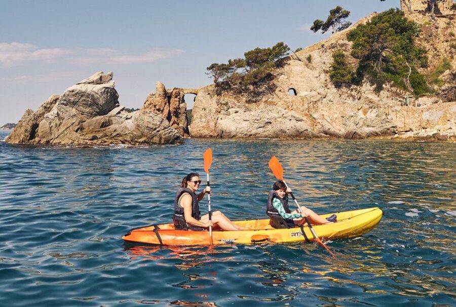 Lloret de Mar: Costa Brava Kayak Tour and Swimming - Who Should Book This Easy Costa Brava Kayak Tour
