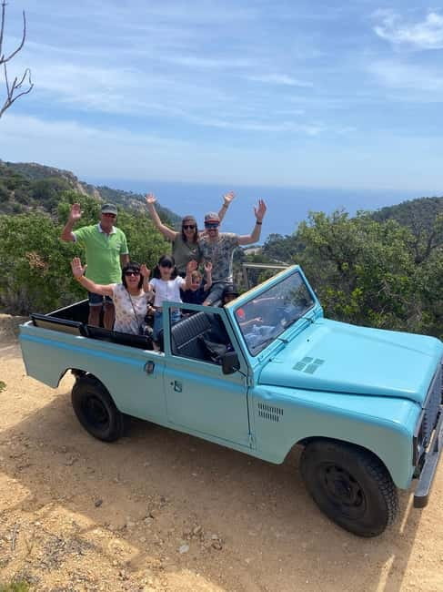 Lloret de Mar: Guided Sightseeing Tour in a 4x4 Vehicle - Why a vintage 4x4 Land Rover tour is a smart way to see Lloret de Mar