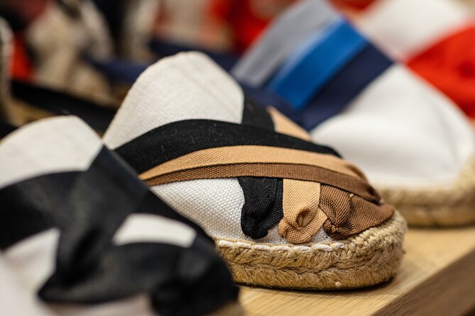 Make Authentic Espadrilles in Barcelona - Stop 1 to 2: Drinks, Materials, and Picking the Look