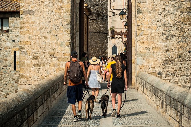 Medieval Three Villages Small Group Day Trip from Barcelona - The 90-minute drive out of Barcelona, and why it helps