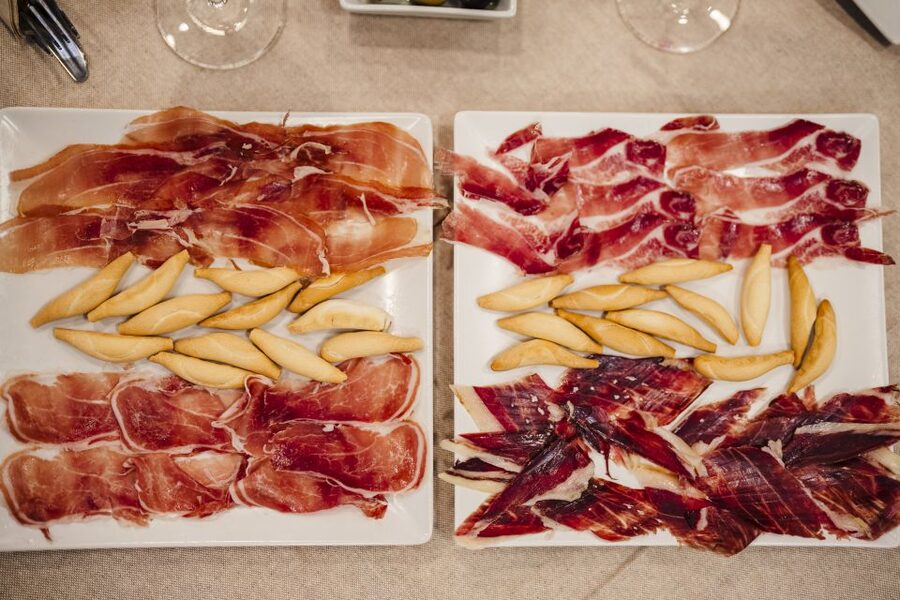 Menu Gourmet - Jamón, Cheese & Wine near Sagrada Familia - Should you book Menu Gourmet | Ham, Cheese & Wine near Sagrada Familia?
