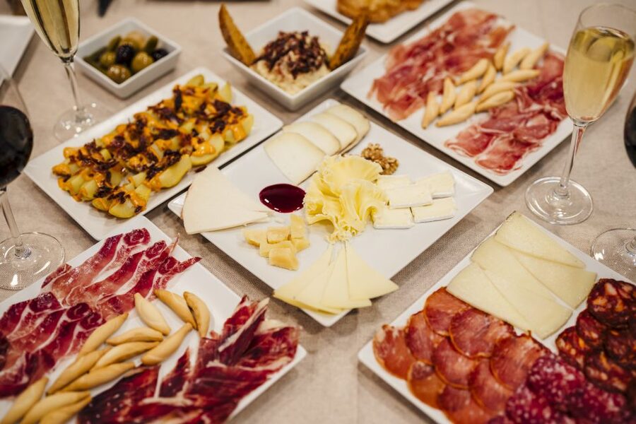 Menu Gourmet - Jamón, Cheese & Wine near Sagrada Familia - Price and value: what $69 includes, and what it does not