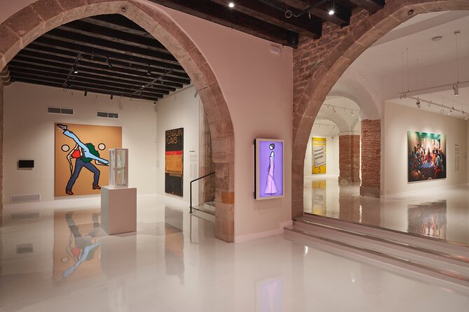 Moco Museum Barcelona Admission Ticket - Where Moco fits best in a day: pairing, timing, and crowd sense