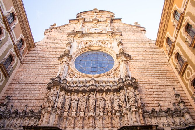 Montserrat Full Day Tour with Farmhouse Lunch and Winery Visit - Price, timing, and getting from Barcelona without headaches